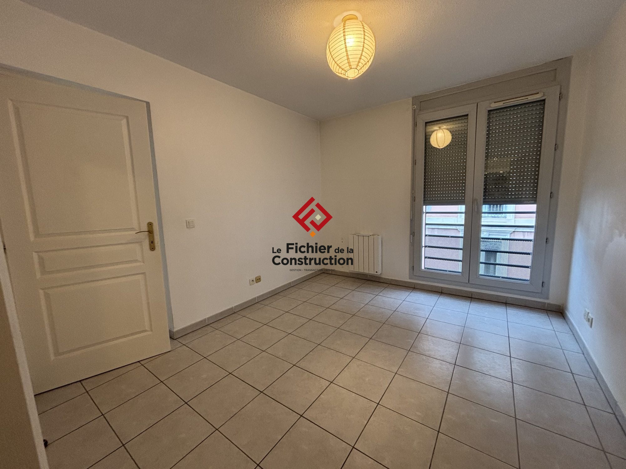 Flat Rue Raymond Bank in Grenoble