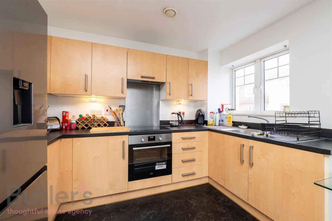 Flat Schoolgate Drive in Greater London