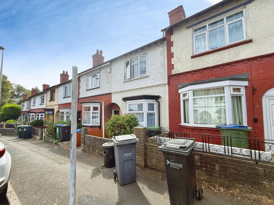 House Merrivale Road in Sandwell