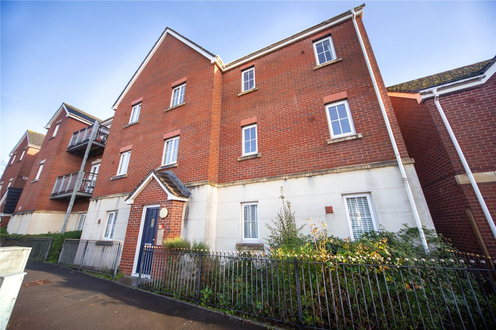 Flat Caerphilly Road in Cardiff