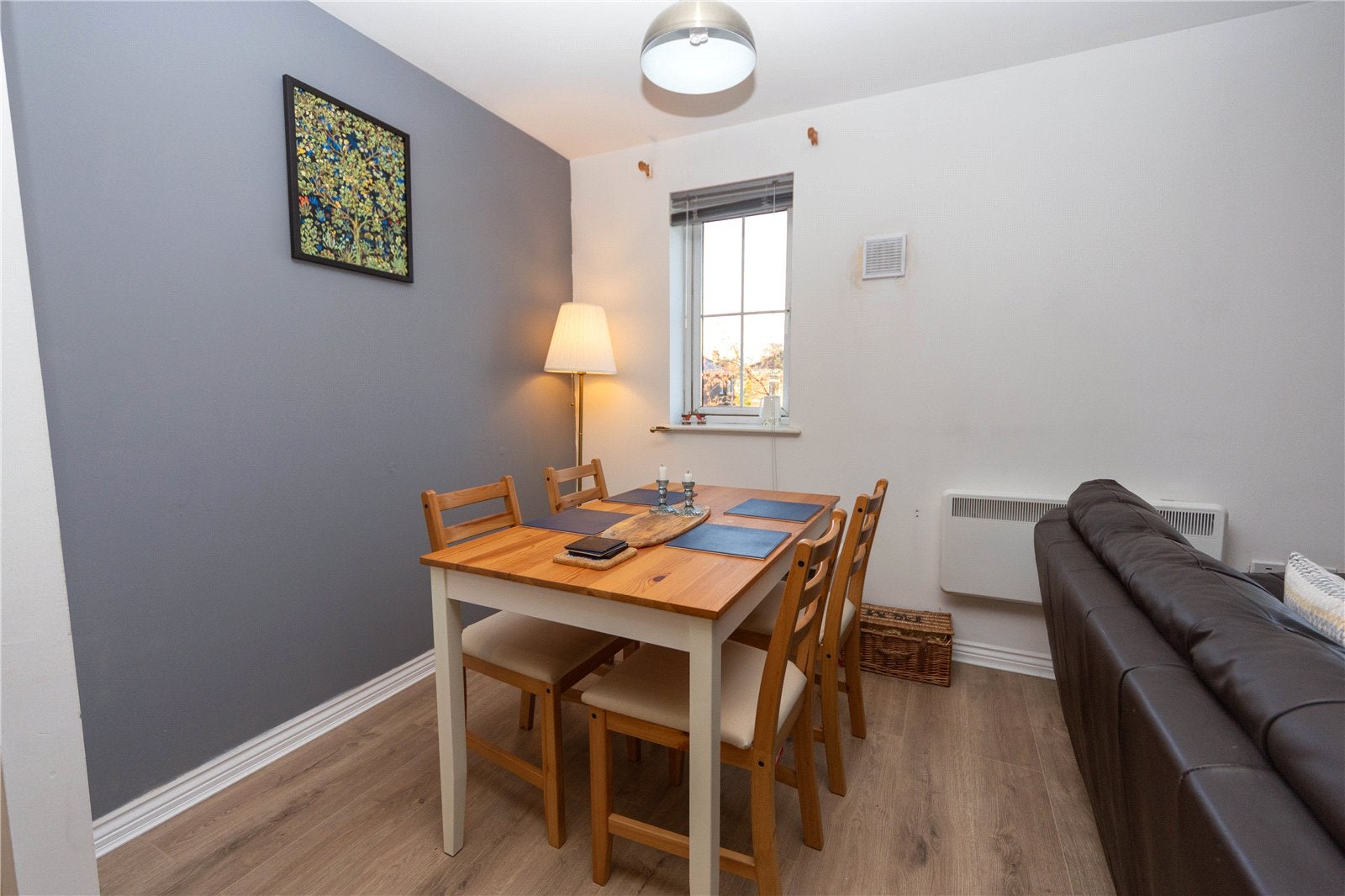 Flat Caerphilly Road in Cardiff