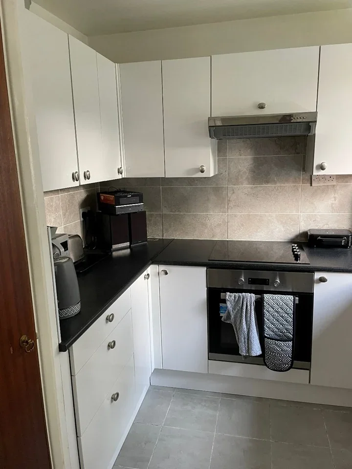Flat Cambridge Gardens in Greater London