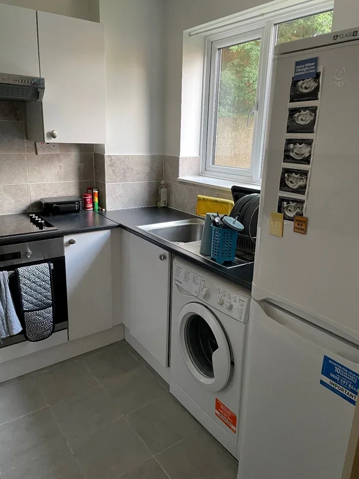 Flat Cambridge Gardens in Greater London