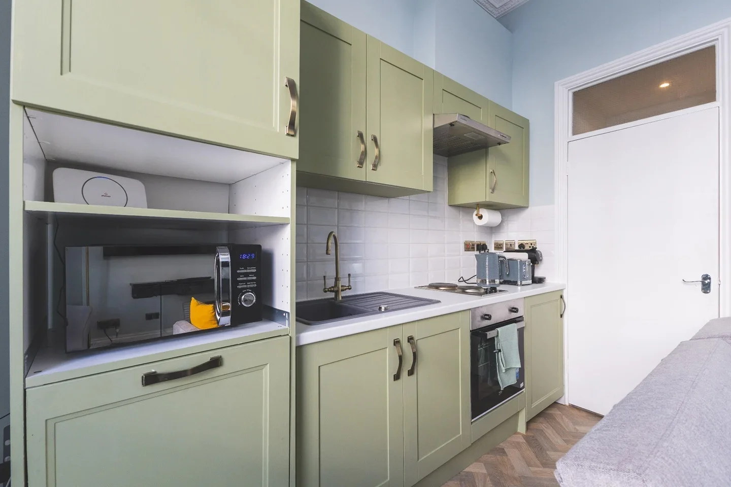 Flat Warwick Way in City of Westminster