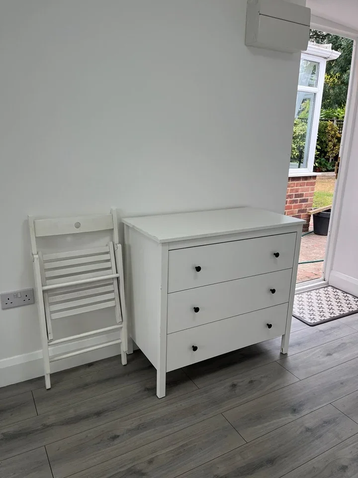 Room High Street in Borough of Spelthorne