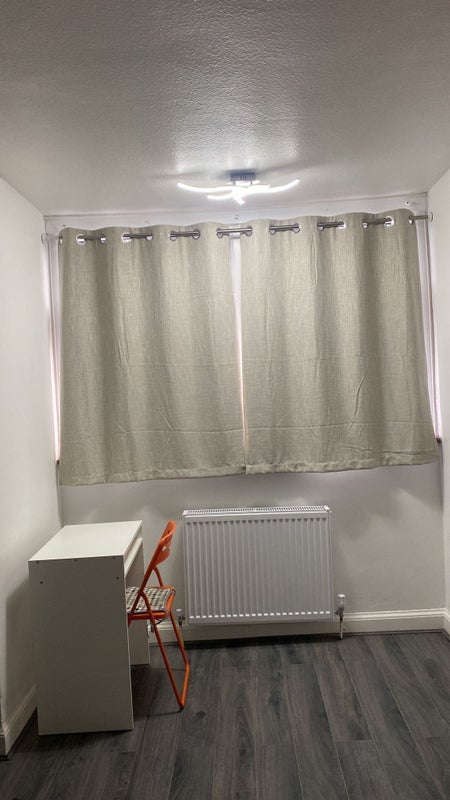 Room Lancing Road in Greater London