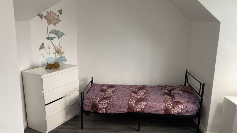Room Lancing Road in Greater London