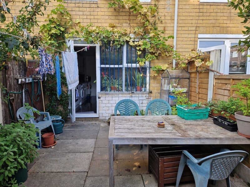Room Camerton Close in Greater London