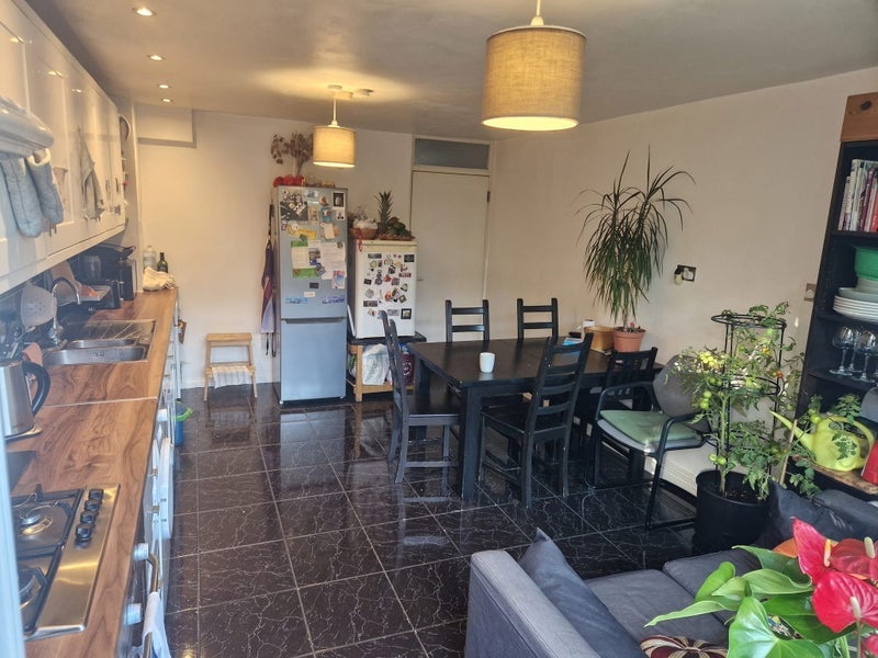 Room Camerton Close in Greater London