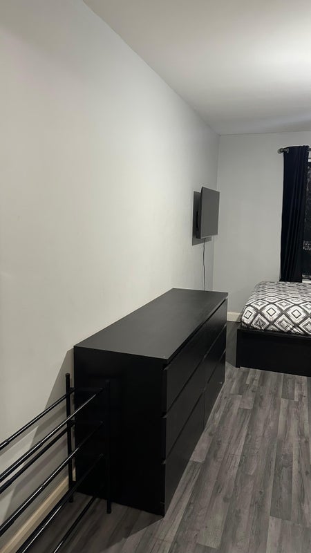 Room Juxon Street in Greater London