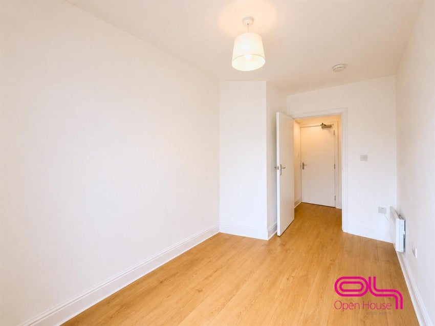 Flat St Georges Road in Bolton