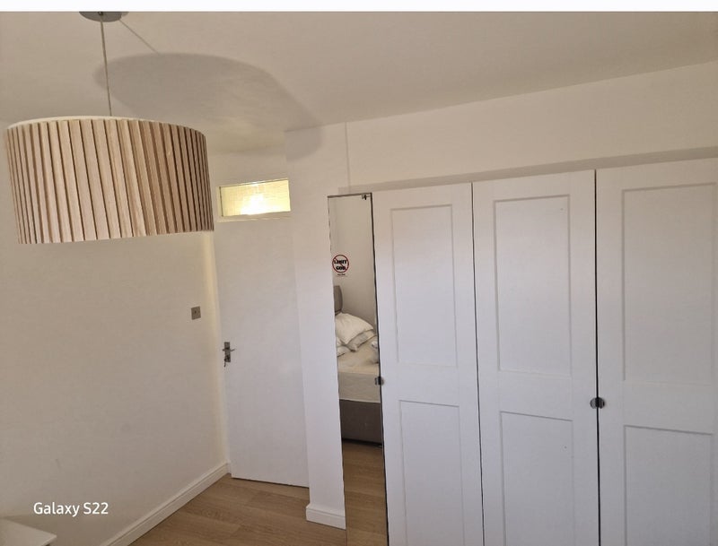 Room Grove Road in Greater London