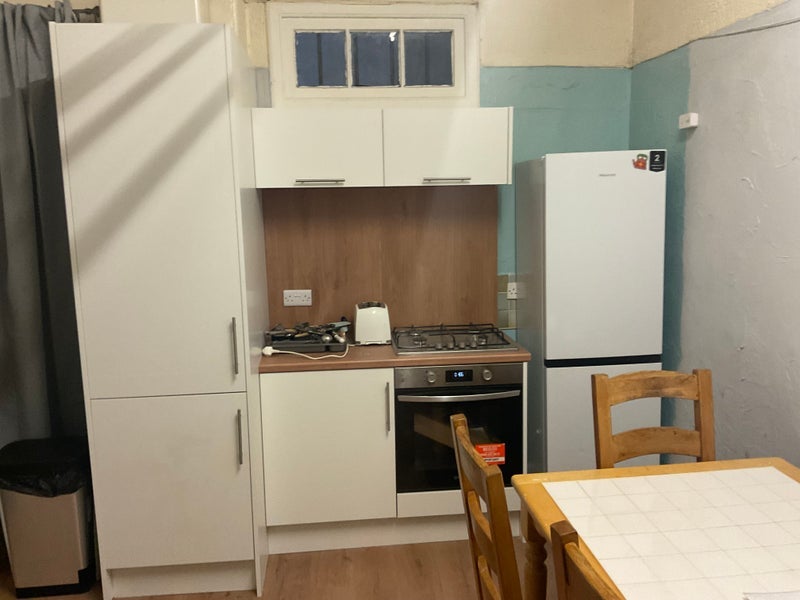Room Cranworth Street in Glasgow
