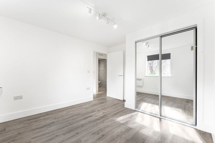 Flat Marlborough Road in Greater London