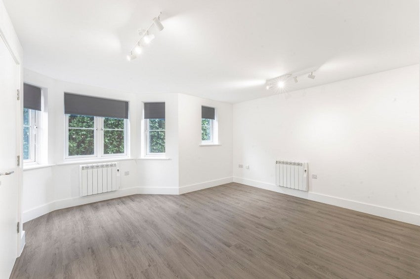 Flat Marlborough Road in Greater London
