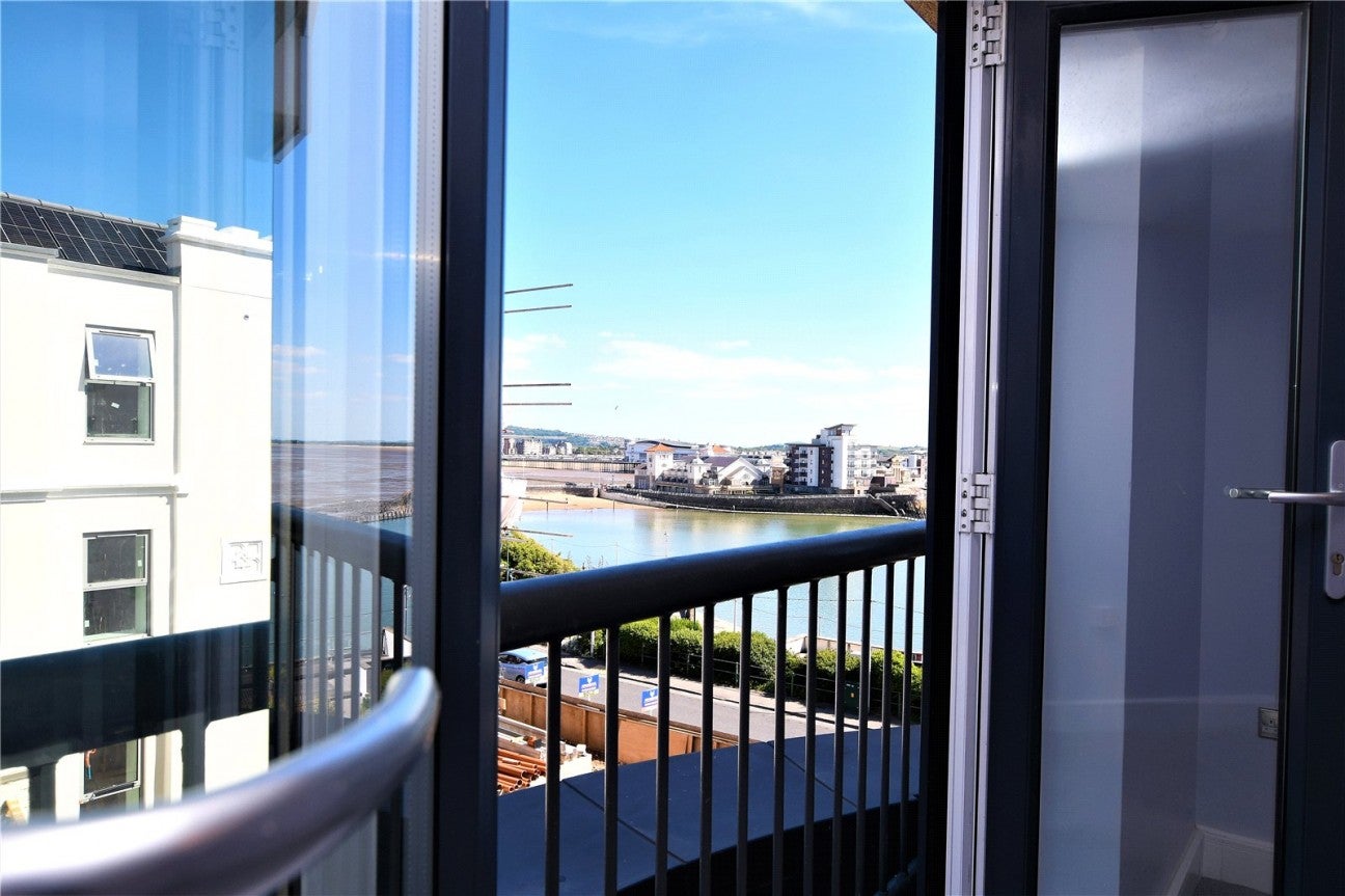 Flat Birnbeck Road in Weston-super-Mare