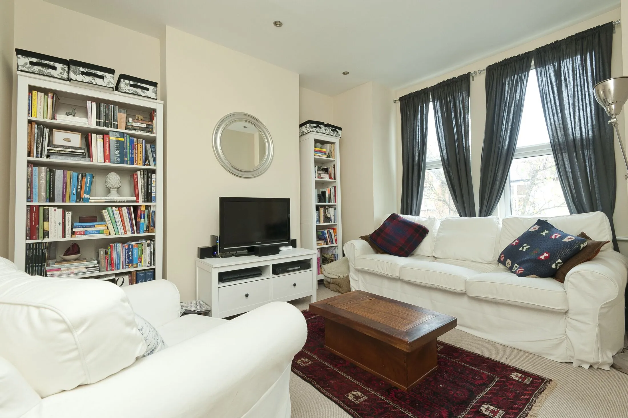 Flat Darwin Road in Greater London