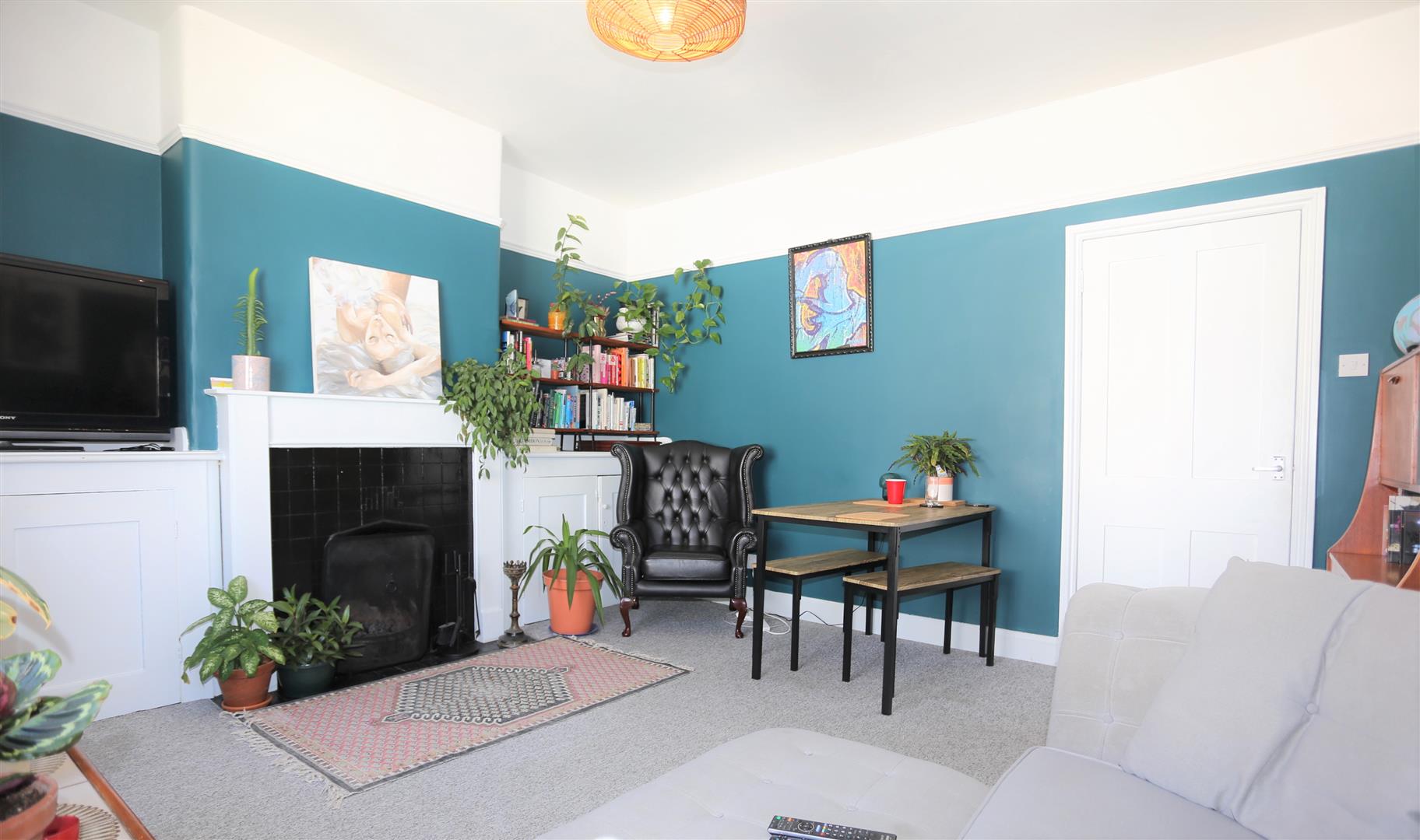 Flat Eaton Grove in Portslade by Sea