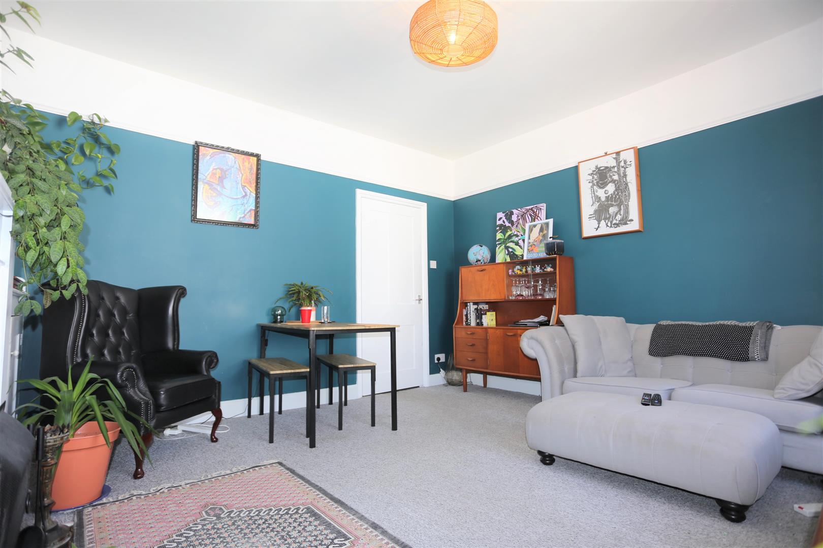 Flat Eaton Grove in Portslade by Sea