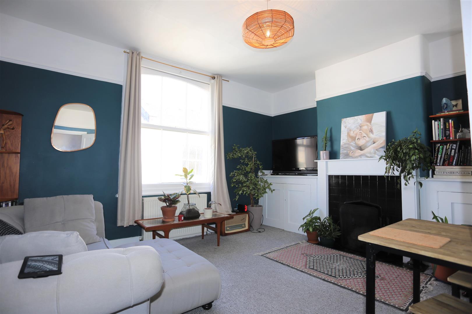 Flat Eaton Grove in Portslade by Sea