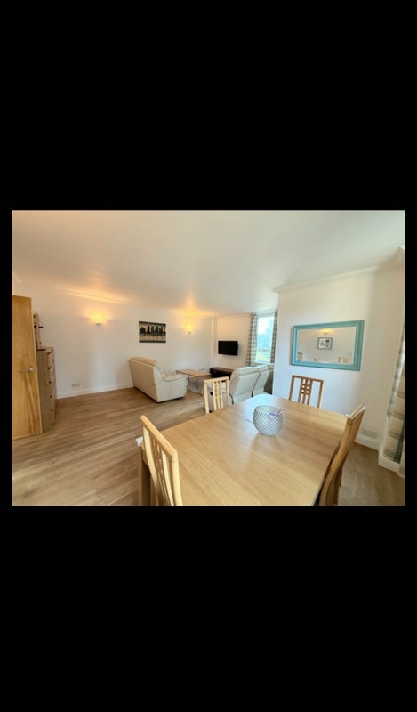 Room Lanark Square in Greater London