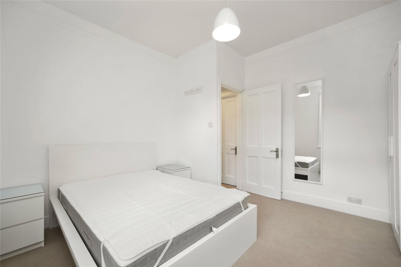 Flat Collingbourne Road in Greater London
