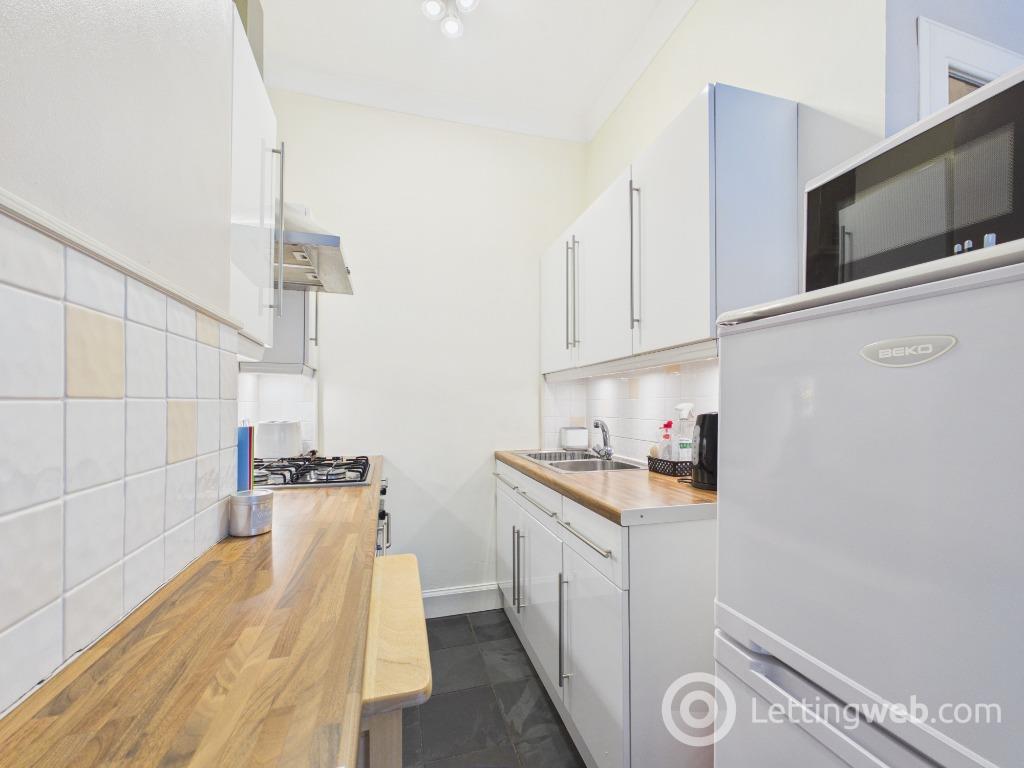 Flat Lyne Street in City of Edinburgh