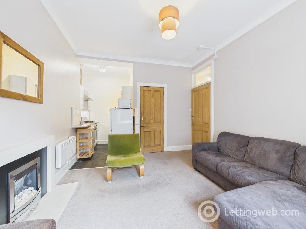 Flat Lyne Street in City of Edinburgh