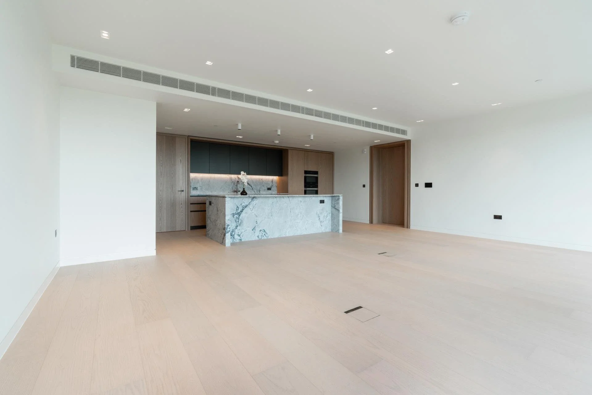 Flat York Road in Greater London