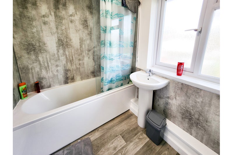 Room Westonzoyland Road in Bridgwater