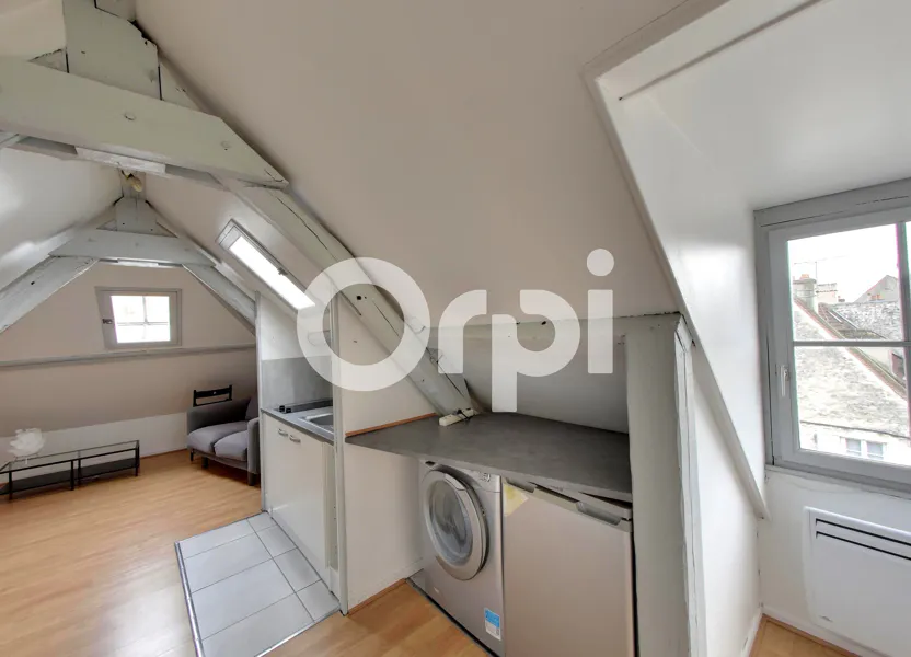 Flat Place Mauconseil in Senlis