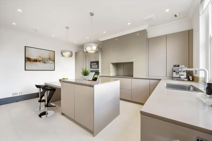 Flat Hans Road in Greater London