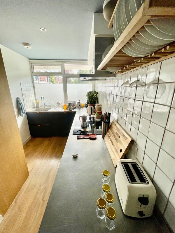 Room Unwin Close in Greater London