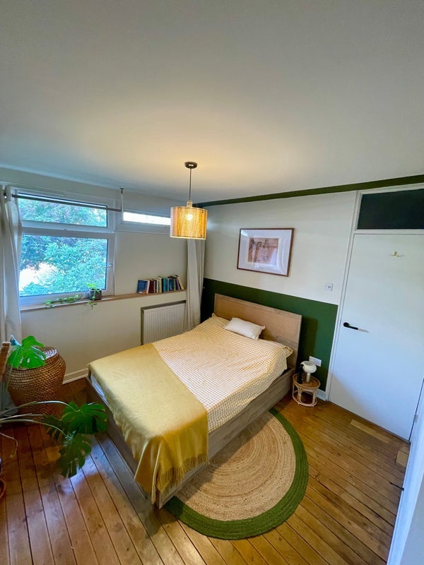 Room Unwin Close in Greater London