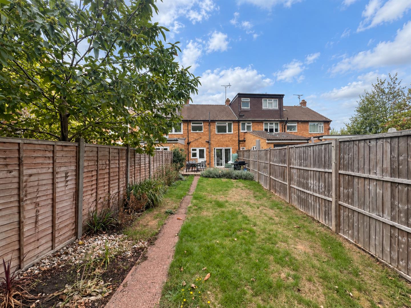 House Barnes Close in Rushmoor