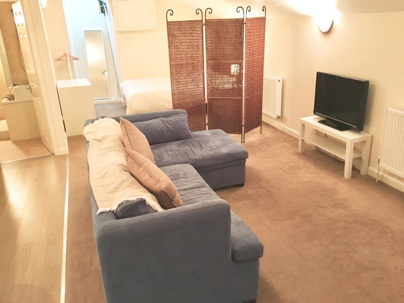 Flat Sion Place in Bristol