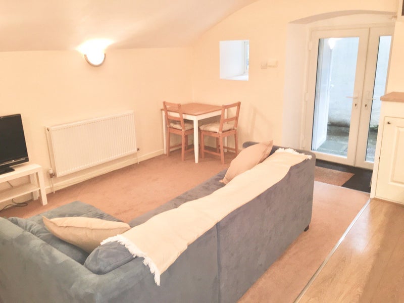Flat Sion Place in Bristol