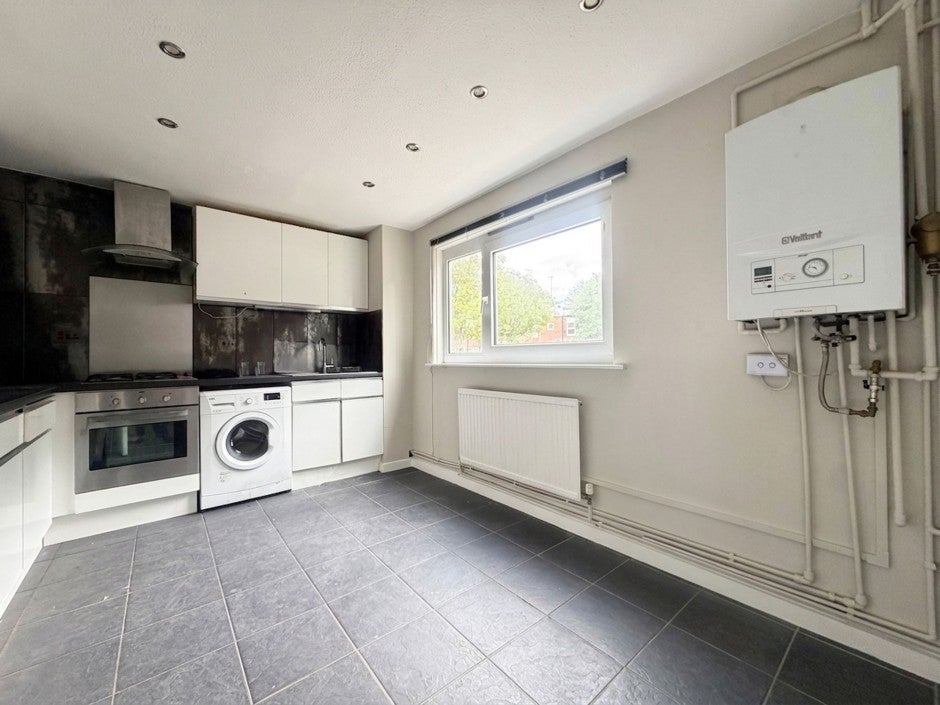 House Braybourne Close in Greater London