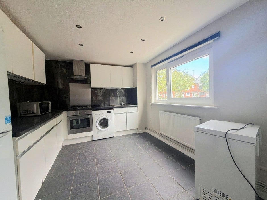House Braybourne Close in Greater London