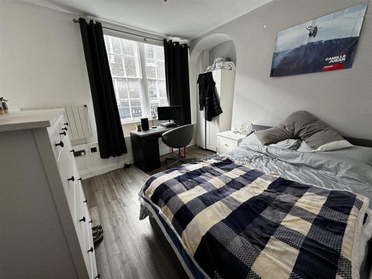 Flat Claypath in Durham