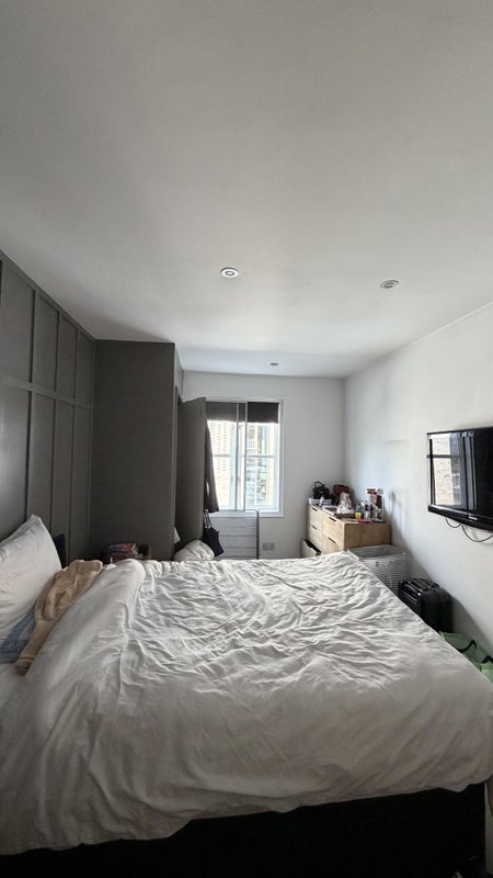 Room Dove Road in Greater London