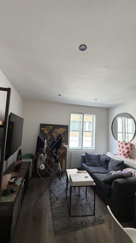 Room Dove Road in Greater London