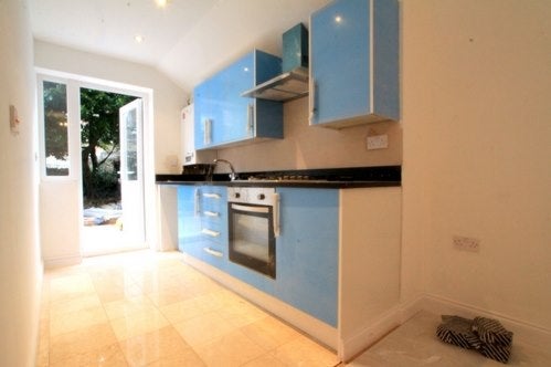 Flat Sussex Way in Greater London