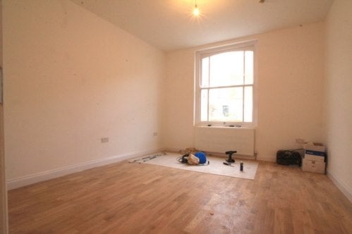 Flat Sussex Way in Greater London
