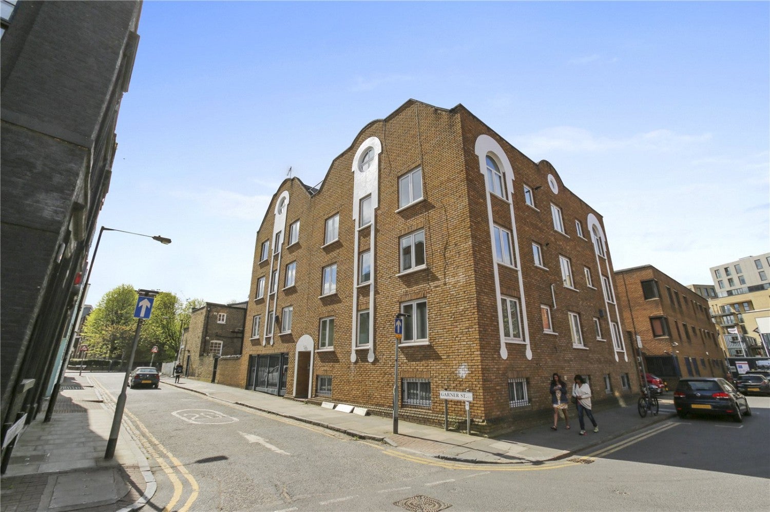 Flat Garner Street in Greater London