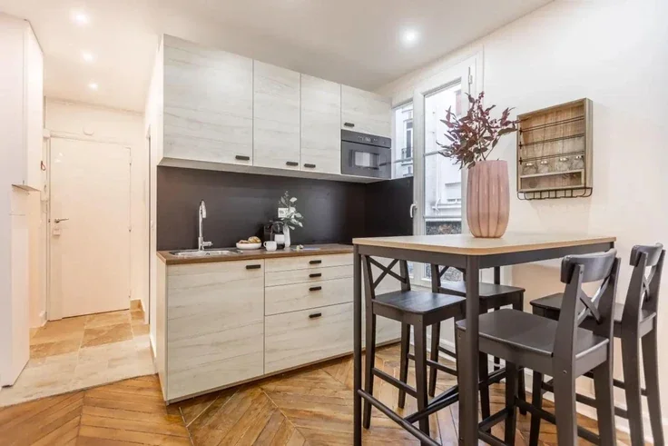 Flat Rue Troyon in Paris