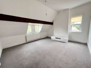 Flat Hoggrills End Lane in North Warwickshire
