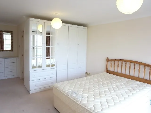 Flat Putney Hill in Greater London
