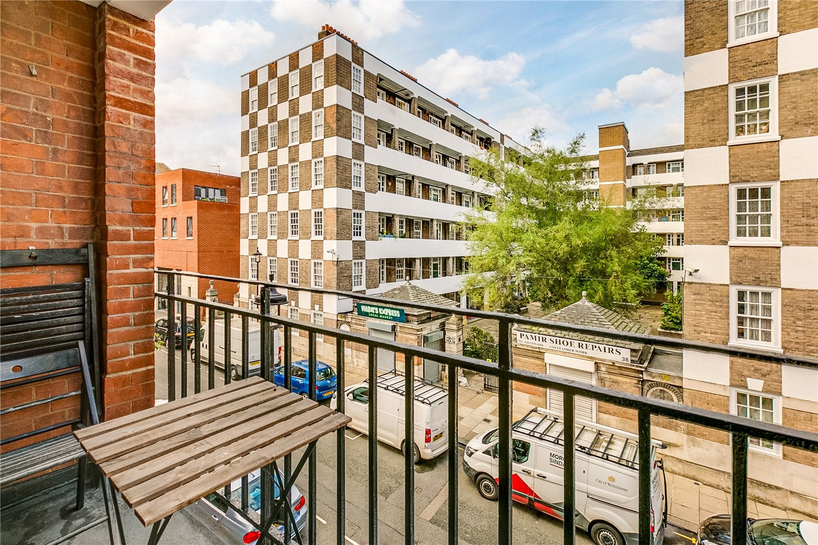 Flat Page Street in City of Westminster