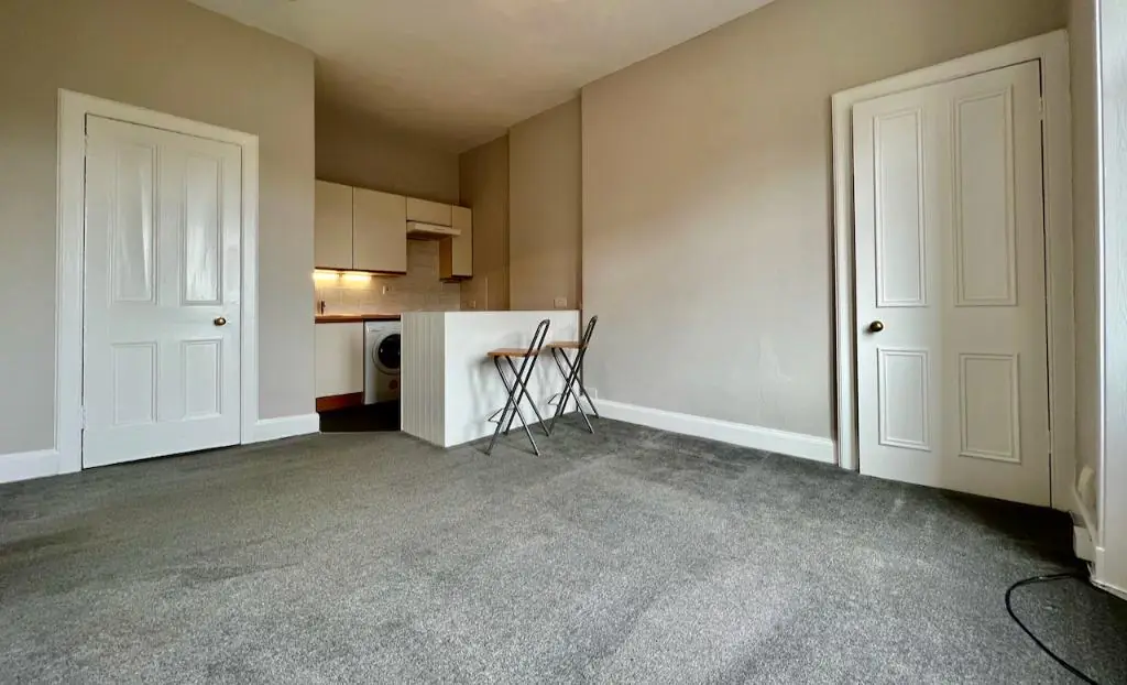 Flat Lanark Road in City of Edinburgh